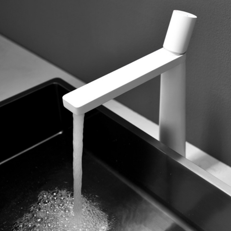 Elegant Brass Luxury Bathroom Single Handle Basin Mixer Faucet