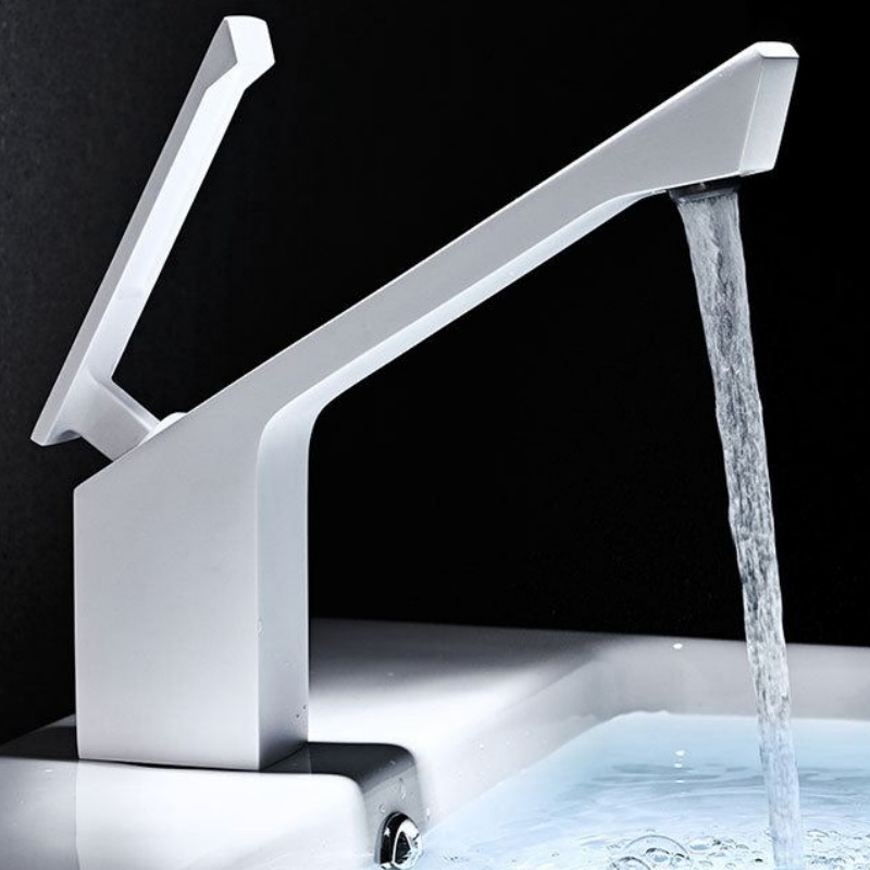 High-Quality Single Hole Bathroom Mixer Tap in Stylish Brass