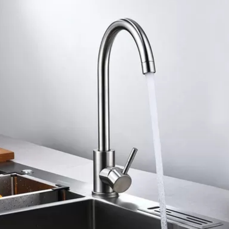 Luxurious Gold Brass Faucet for Kitchen and Bathroom Use