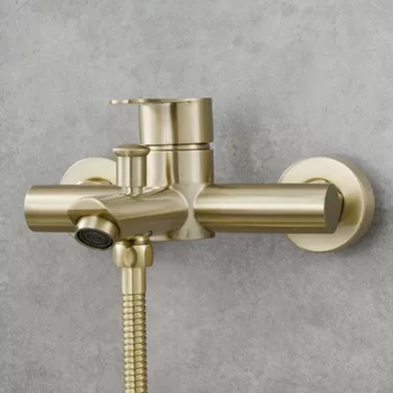 Luxurious Gold Brass Faucet for Kitchen and Bathroom Use