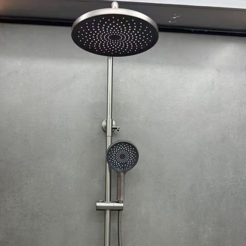Modern Brass Shower Faucet Set with Stylish Bathtub Mixer