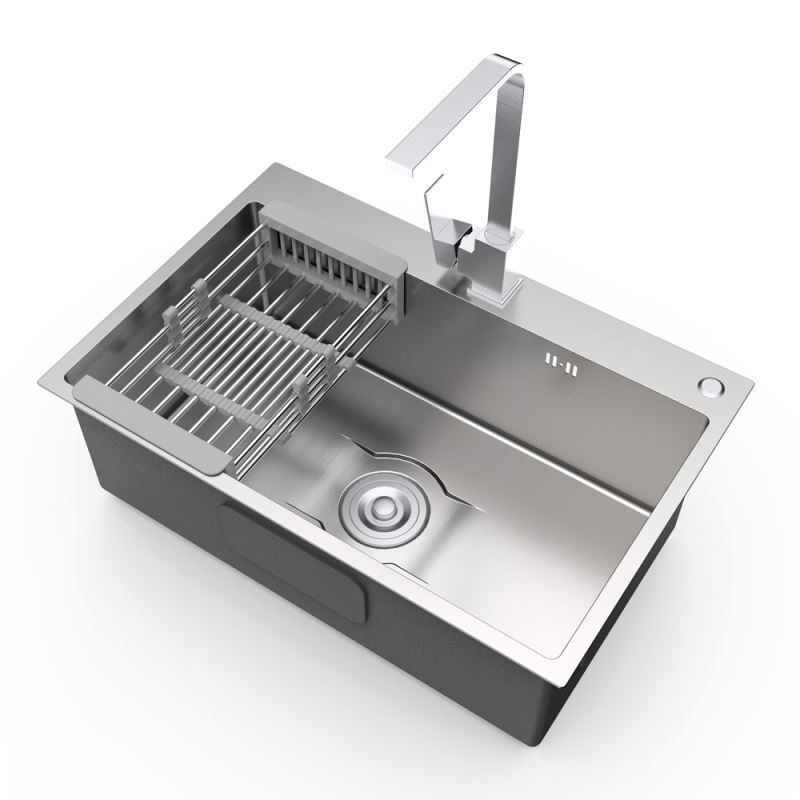 Custom-Sized Handmade Stainless Steel Single Bowl Kitchen Sink with Aesthetic Appeal